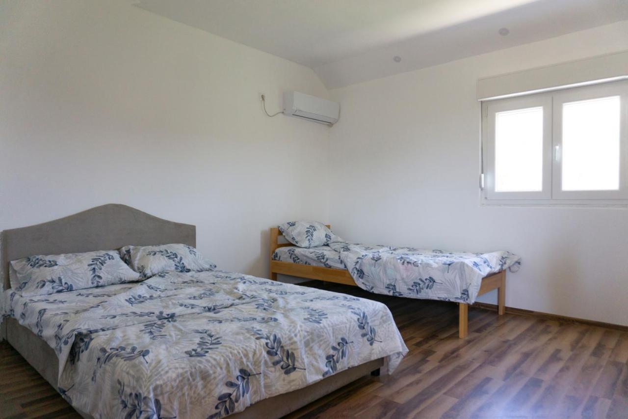 Apartmani Matej 特雷比涅 外观 照片